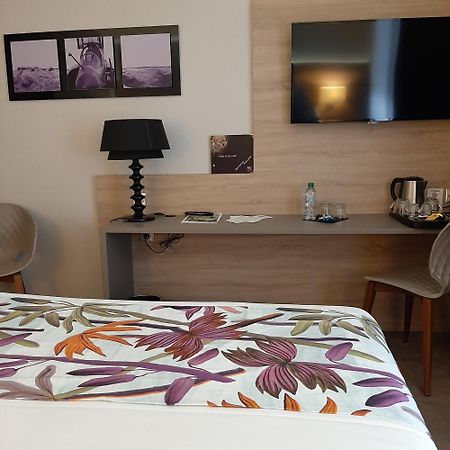 Logis Hotel Relais Saint Jacques - Chateauroux Déols Buitenkant foto