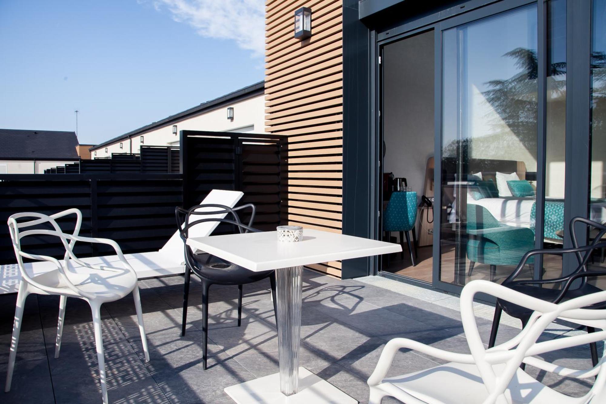 Logis Hotel Relais Saint Jacques - Chateauroux Déols Buitenkant foto