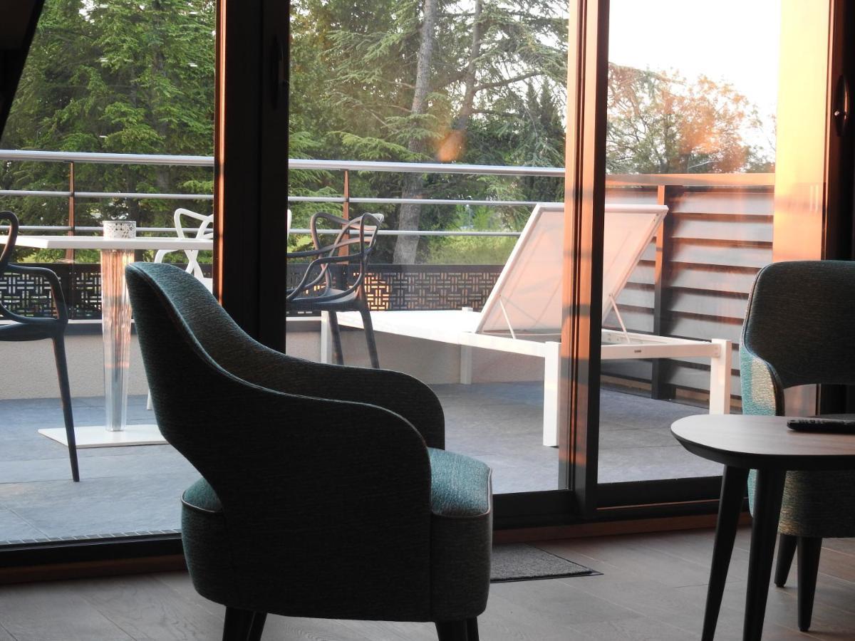 Logis Hotel Relais Saint Jacques - Chateauroux Déols Buitenkant foto