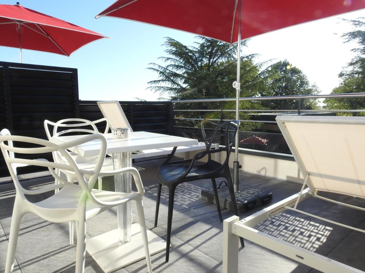 Logis Hotel Relais Saint Jacques - Chateauroux Déols Buitenkant foto